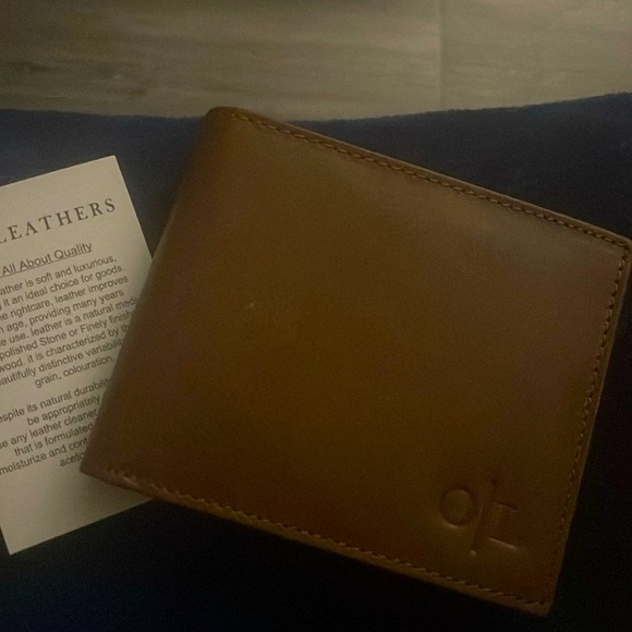 Men leather wallet😊 - Picture 2 of 4